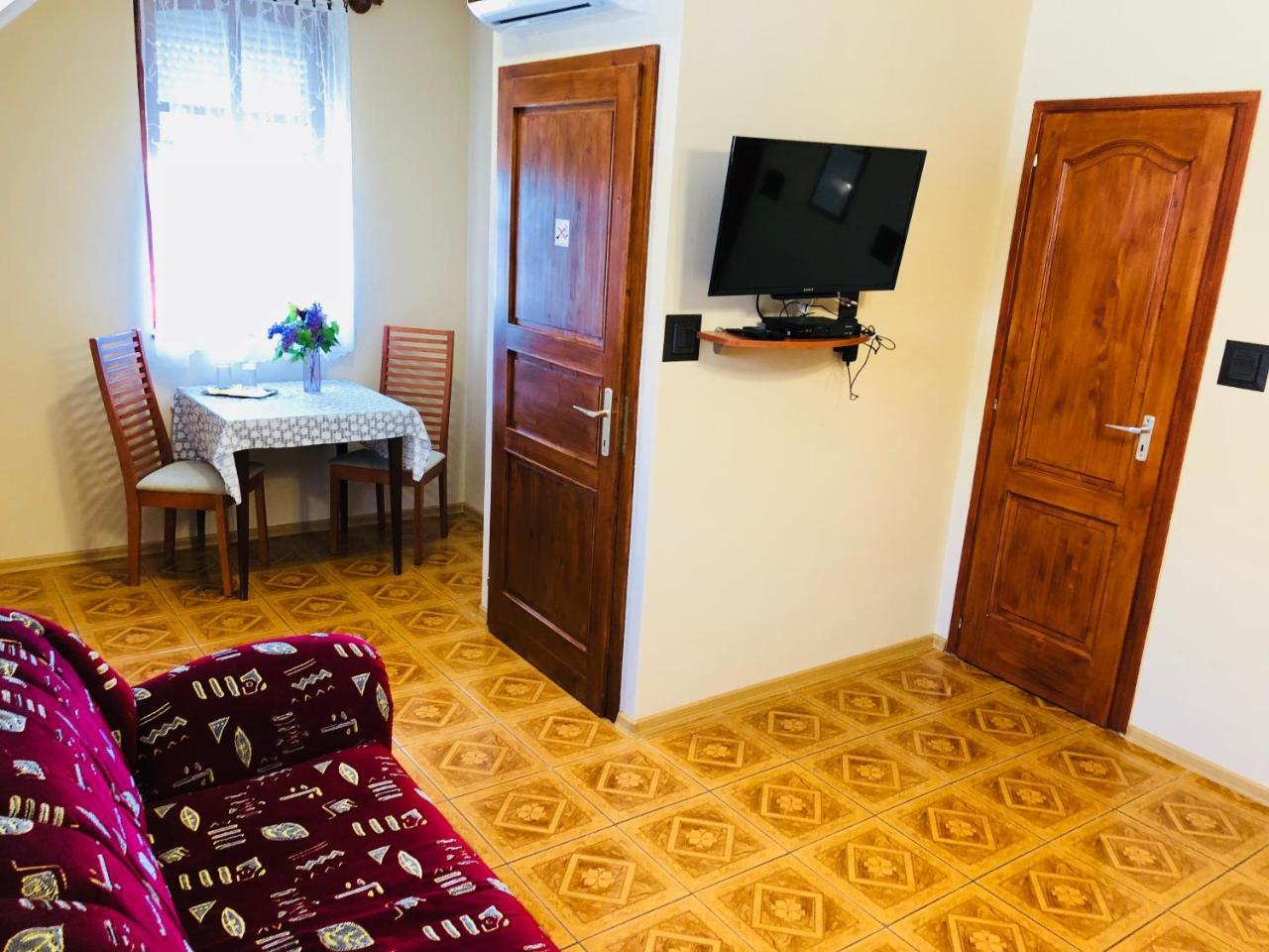 Bed and Breakfast Szuts Panzio Fertőrákos Esterno foto