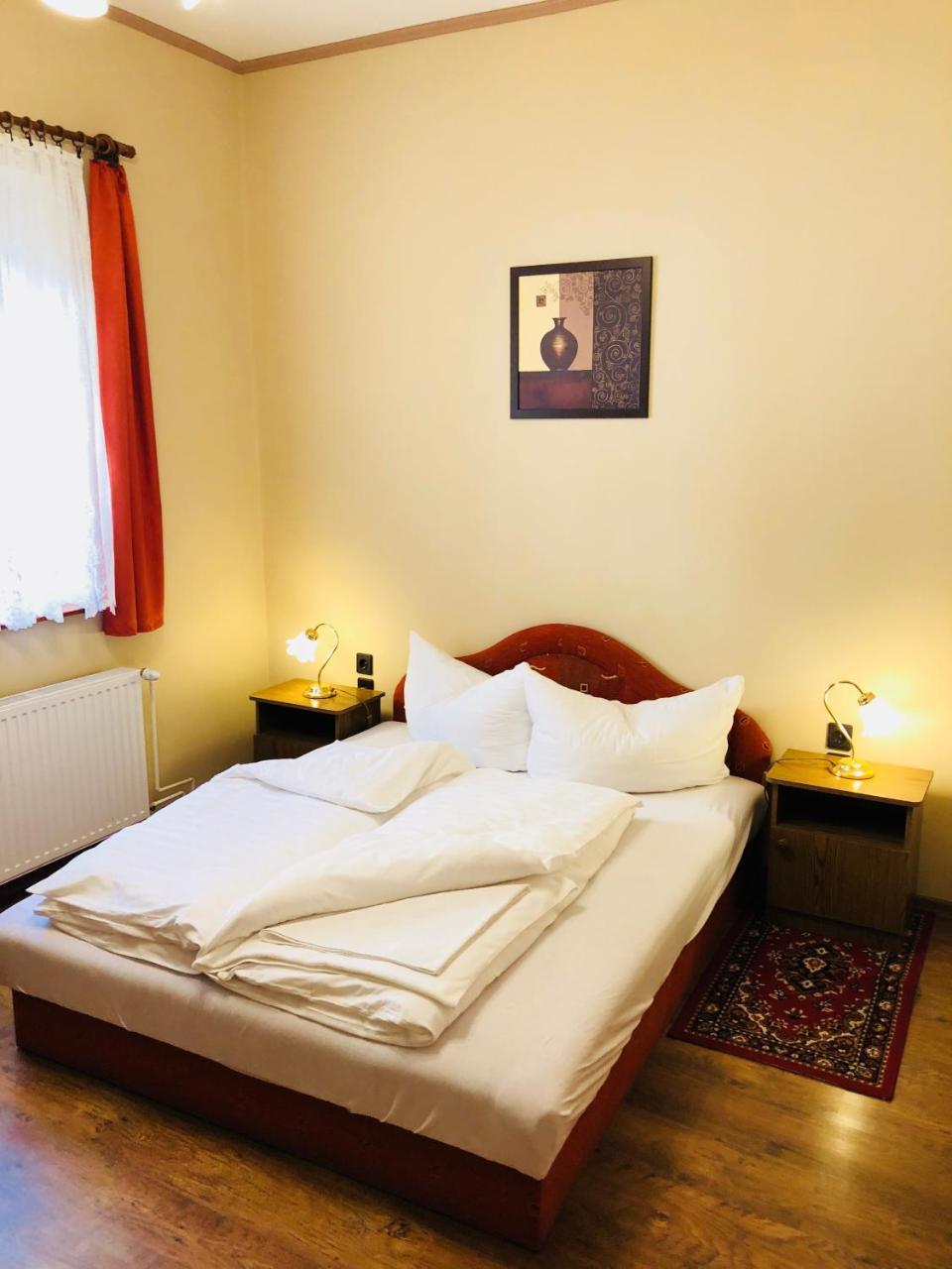 Bed and Breakfast Szuts Panzio Fertőrákos Esterno foto