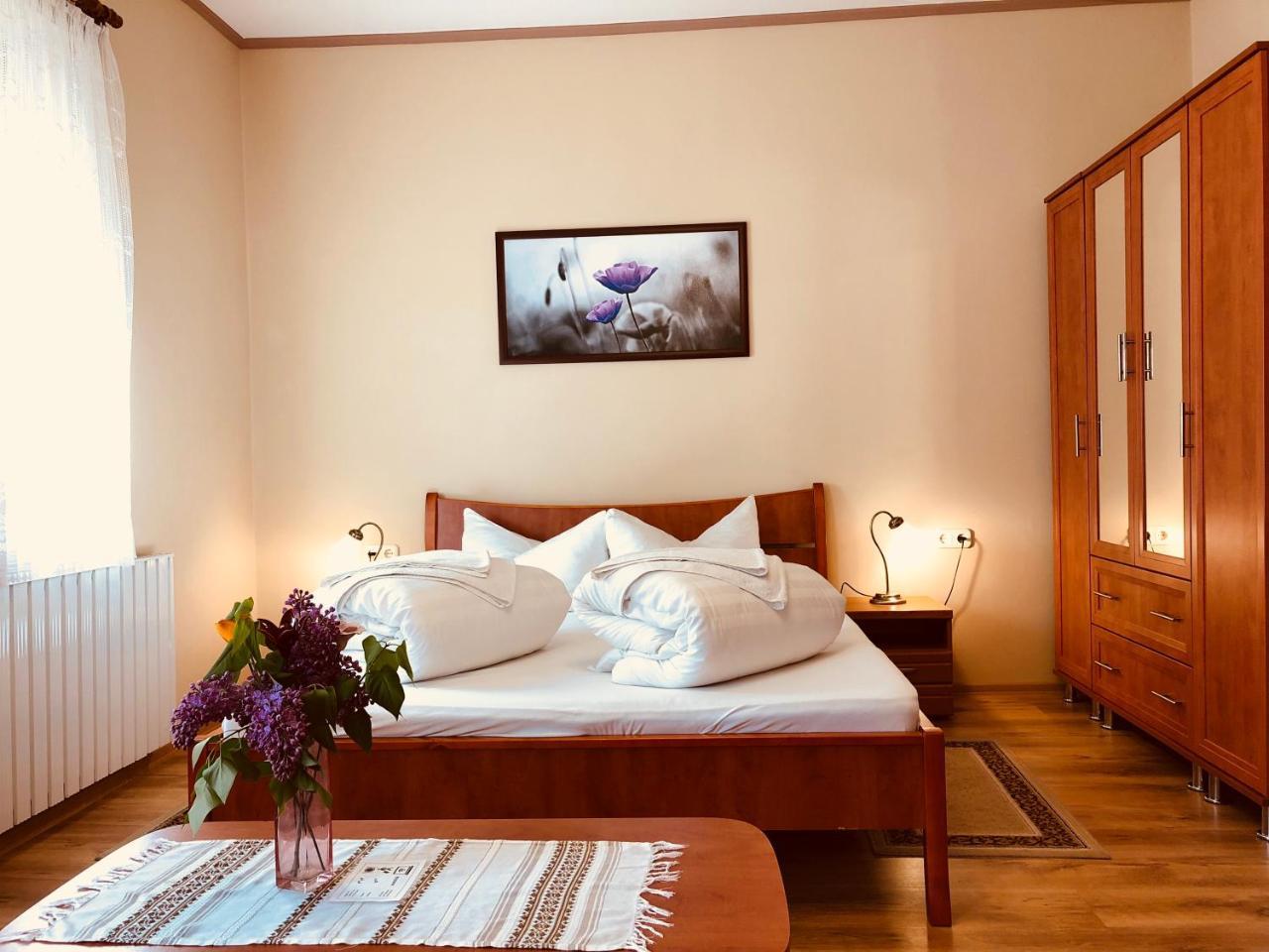 Bed and Breakfast Szuts Panzio Fertőrákos Esterno foto